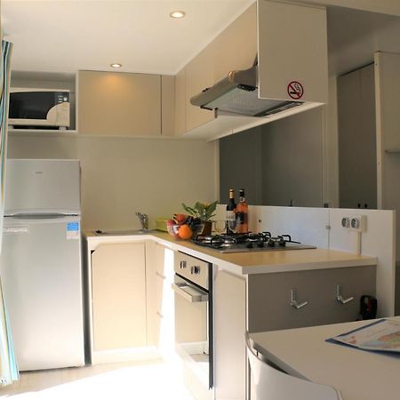 Mobile Homes By Kelair At Playa Montroig Camping Resort Tarragona Ngoại thất bức ảnh