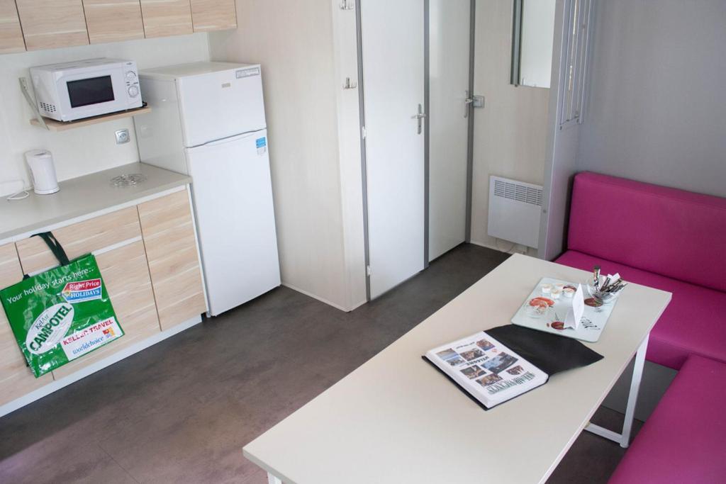 Mobile Homes By Kelair At Playa Montroig Camping Resort Tarragona Ngoại thất bức ảnh