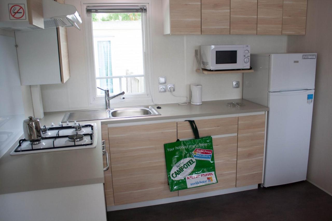 Mobile Homes By Kelair At Playa Montroig Camping Resort Tarragona Ngoại thất bức ảnh