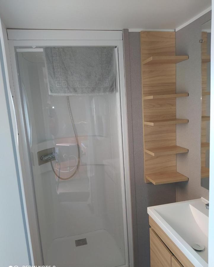 Mobile Homes By Kelair At Playa Montroig Camping Resort Tarragona Ngoại thất bức ảnh