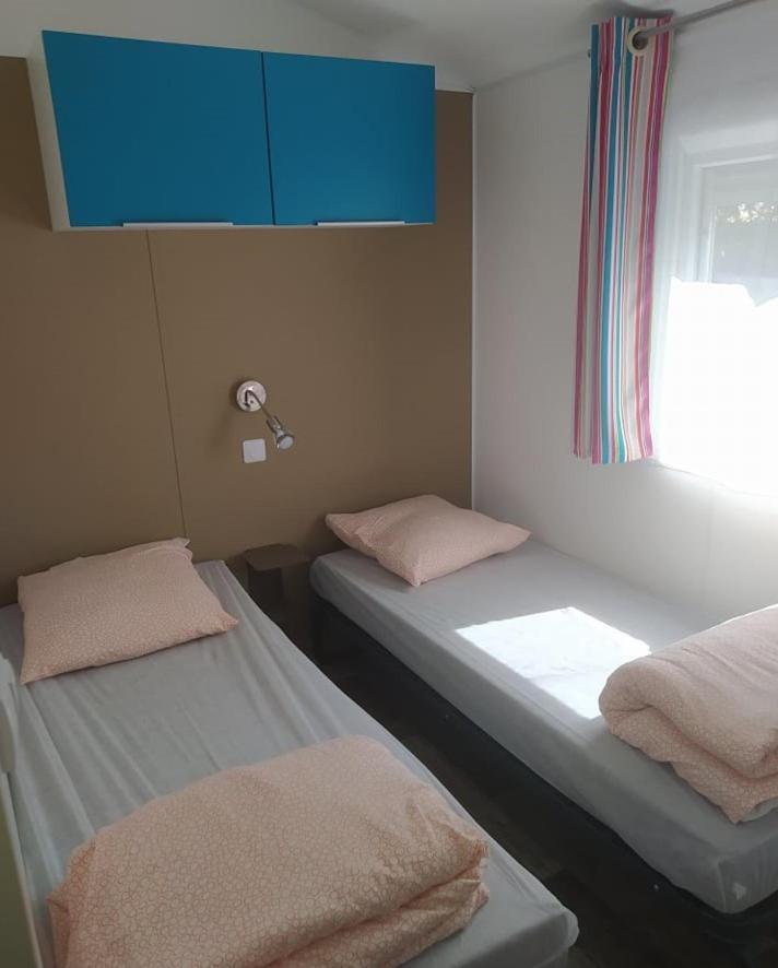 Mobile Homes By Kelair At Playa Montroig Camping Resort Tarragona Ngoại thất bức ảnh