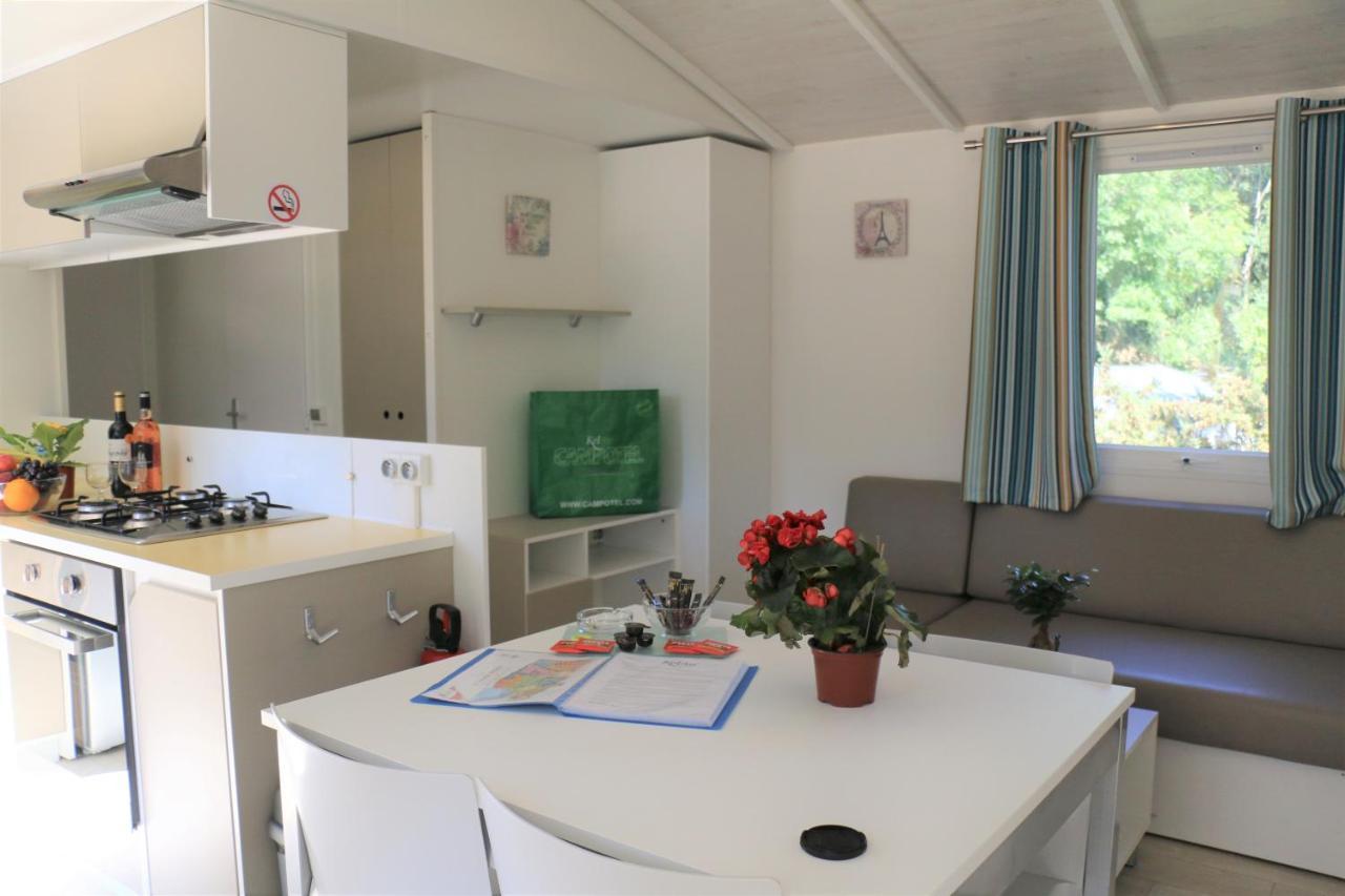 Mobile Homes By Kelair At Playa Montroig Camping Resort Tarragona Ngoại thất bức ảnh